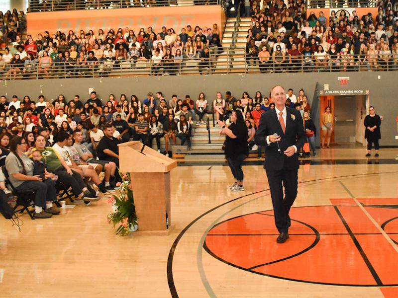 Dr. Anderson addressing students at the 2019 Welcome Day Event