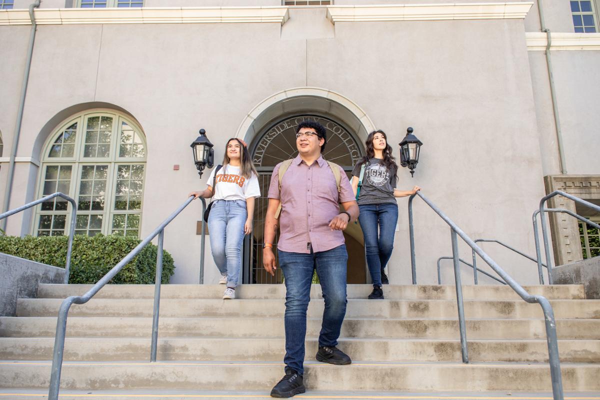 Riverside City College Educational Programs-students walking